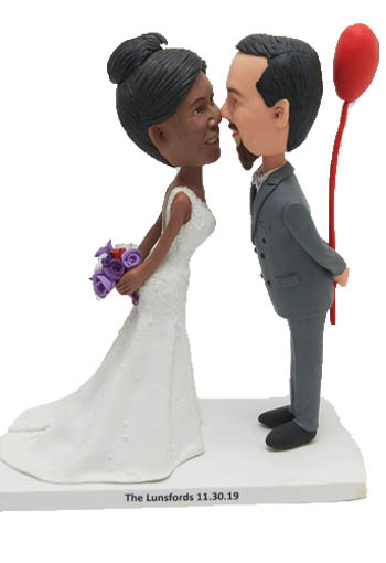 Custom Cake Topper groom and Bride Kiss